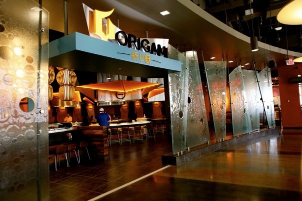 Custom Texture Slumped Safety Glass Entry Walls - WP-025