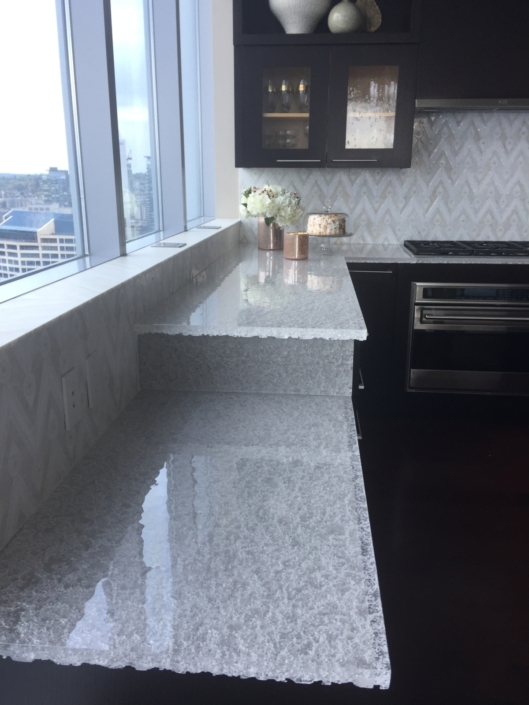 CT-081 2" Thick Crystal Clear Escala Countertops